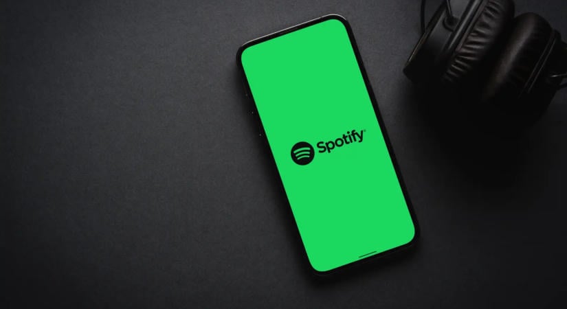Világszerte elérhetővé teszi hangoskönyveit a Spotify