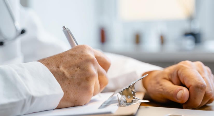 Megnyerte a pert, de az igazságot már nem érhette meg a 74 éves magyar háziorvos