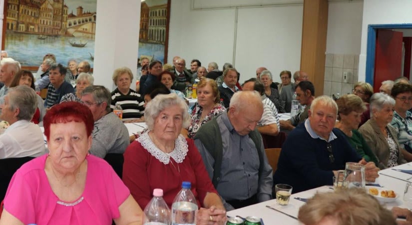 98 éves a város legidősebb lakója – különleges ünnepséget rendeztek a zalai településen