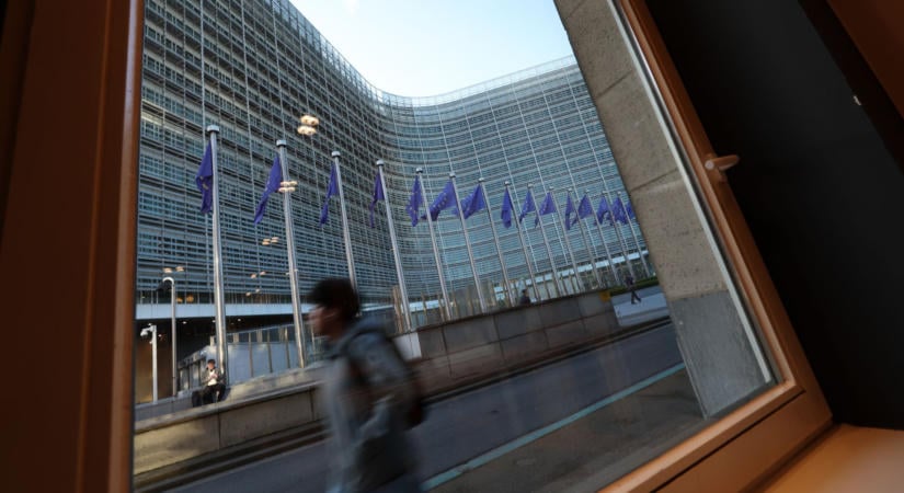 Közel 2000 milliárd euróról vitáznak az EU-ban
