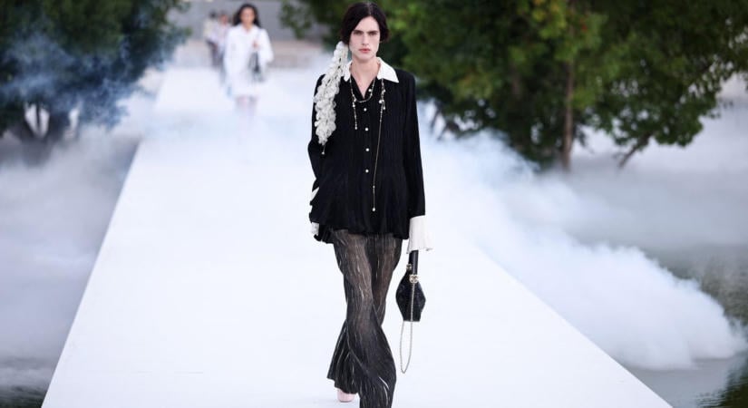Farmerben vonult be az ősz Párizsba – képeken a Paris Fashion Week