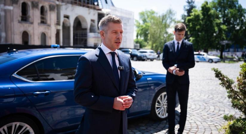 Innen üzent Magyar Péter: „Pár pillanatra Pócs Jánosnak öltöztem”