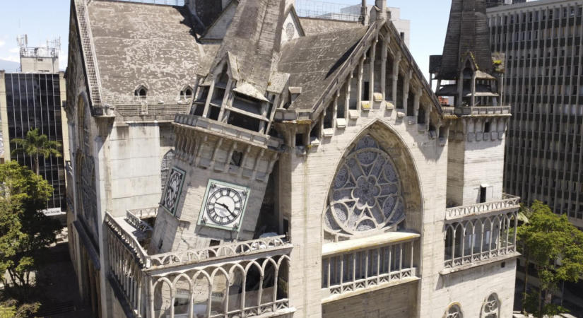 A kolumbiai földrengés megrongálta az ország legmagasabb templomát