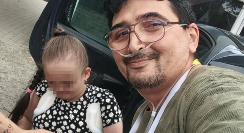 Így jár körbe a jótett: egy beteg kislánynak ajándékozta az oxigéngépét a bohócdoktor, amit még a Blikktől kapott