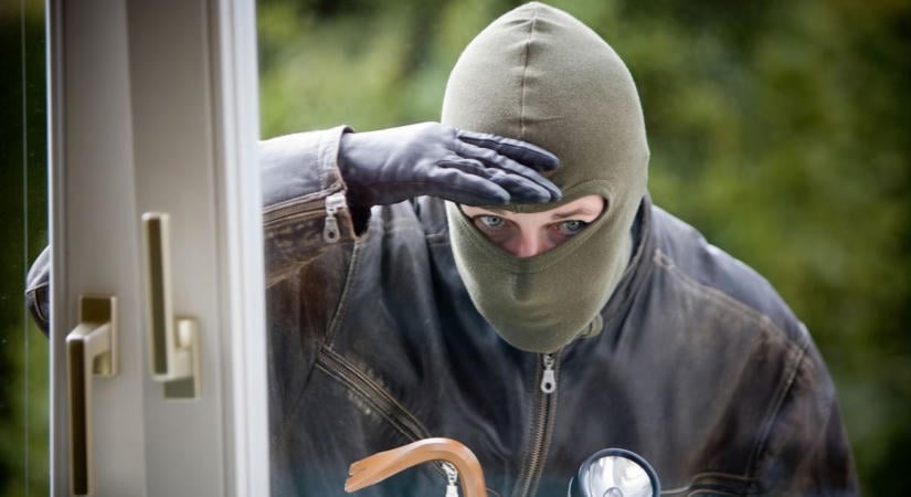Hajnalban csaptak le a retteget betörő trióra – döbbenetes pofátlansággal fosztogattak a városban