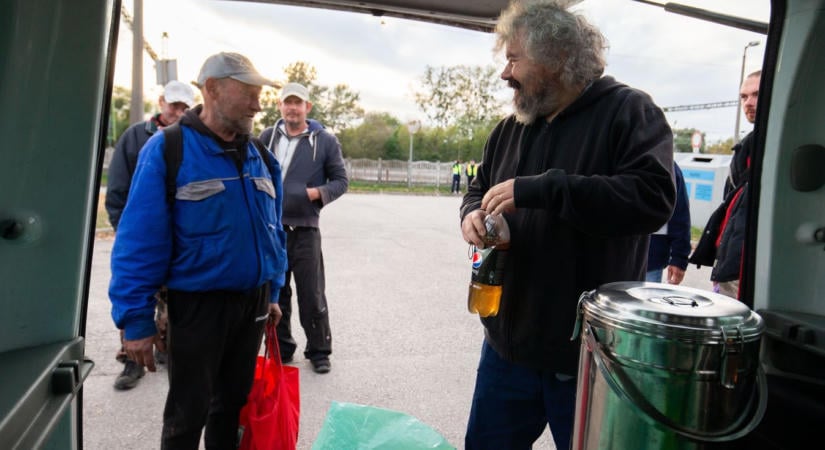 Egy üres PET-palack is sokat érhet: gyűjtés indult Tatabányán a hajléktalanokért