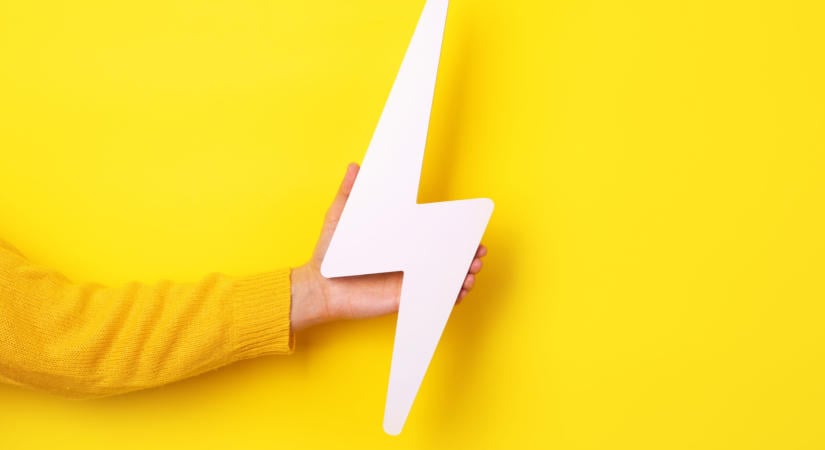 A magyar kisvállalkozásoknál napi 5-10 kilowattóra megy el a semmire