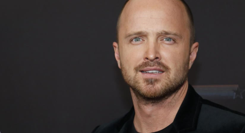 Eladta a villáját Aaron Paul - a színész és a családja Európába költöztek