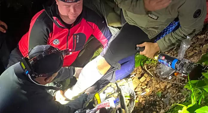 Hegyi mentők segítettek egy megsérült turistán a Rahói járásban