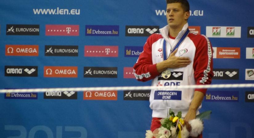 Gyurta Dániel úszó bízik az orosz vakcinában, nézd meg te is az oltás pillanatát