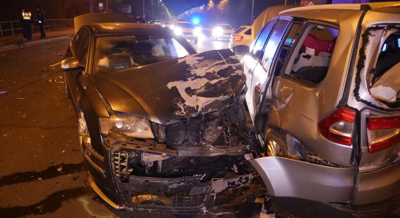 A moldáv embercsempész ügyvédje: Nem ügyfelem ült az Audiban