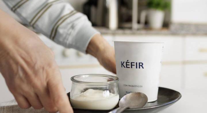 Probiotikumok a pohárban: ennyit számít a kefir a bélflóra egészségében