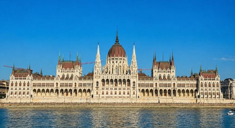 Októbertől ismét megye és kormánymegbízott lehet a hivatalos elnevezés