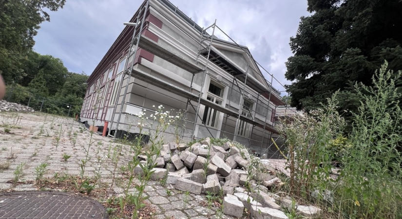 Túlárazott vásárlás, adományok, átláthatatlanság - bár az egyházhoz került semennyire sem lett transzparens a szombathelyi Brenner-villa ügye