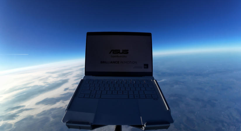 Az ASUS közel 9000 méter magasba küldte fel az egyik laptopját, hogy extrém körülmények között tesztelje a strapabíróságát