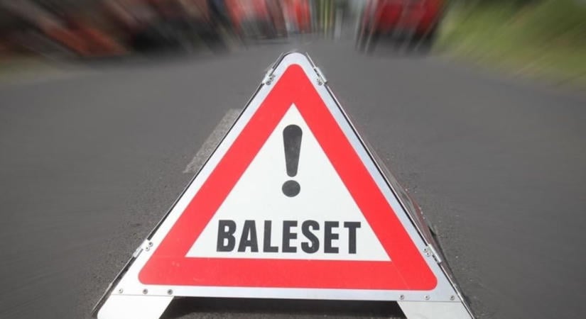 Karambolozott két autó Zalában, mentők is érkeztek a helyszínre