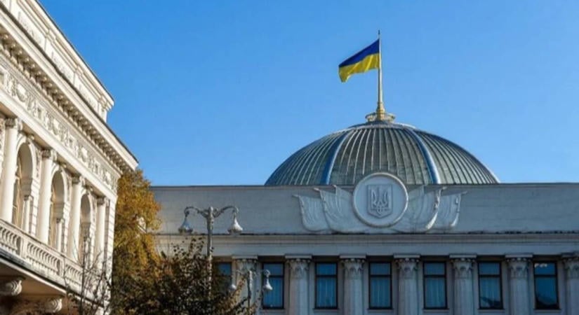 Az ukrán parlament meghosszabbította a hadiállapotot és a mozgósítást január 29-ig
