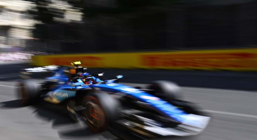Sainz büntetést kap, elveszett a Williams idei legjobb rajthelye