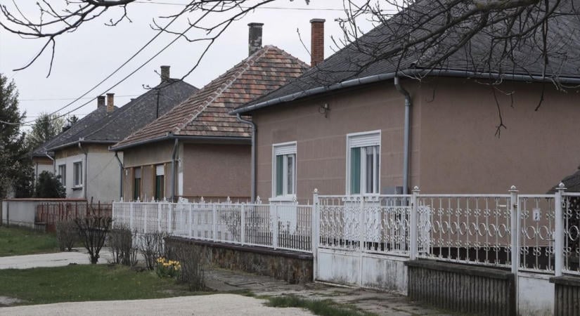Ha ez ott van a házadon, és szabálytalanul használod, akkor jön is a sárga csekk!