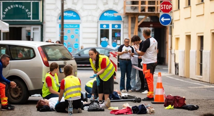 Tömegbaleset: húsz sérült, minden másodperc számított – a győriek lettek a legjobbak