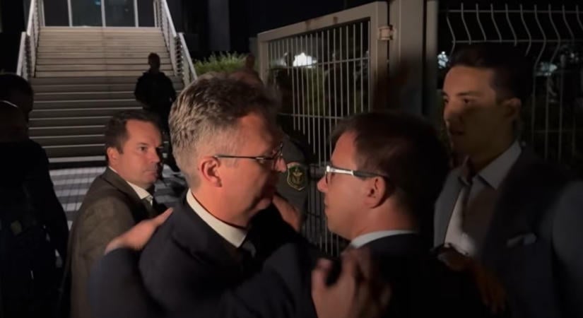 Fizetés nélküli szabira engedte a Semmelweis Egyetem Hankó Balázst