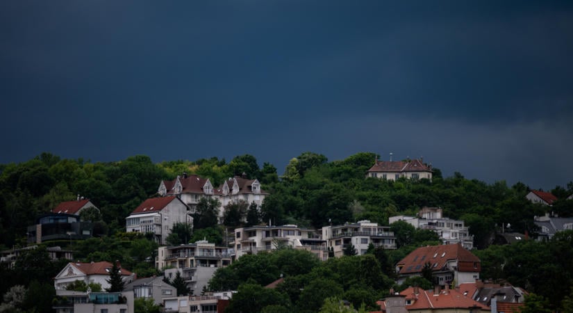 Változik az időjárás szerdán: déltől befelhősödik az ég, többfelé várható zápor