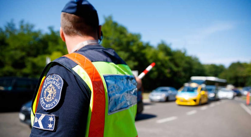Születésnapi ajándék a rendőröknek: egy plusz szabadnap jár ezentúl