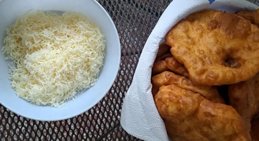 Lángos recept: Ha ezt az egyszerű lángost elkészíted, soha többé nem akarsz máshol enni