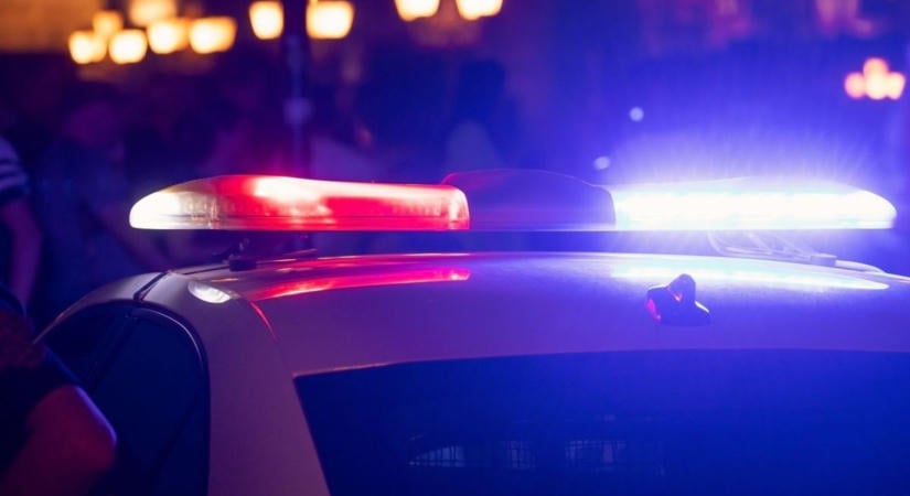 Hármas karambol a 8611-esen: két személygépkocsi és egy autóbusz ütközött Kisfaludnál