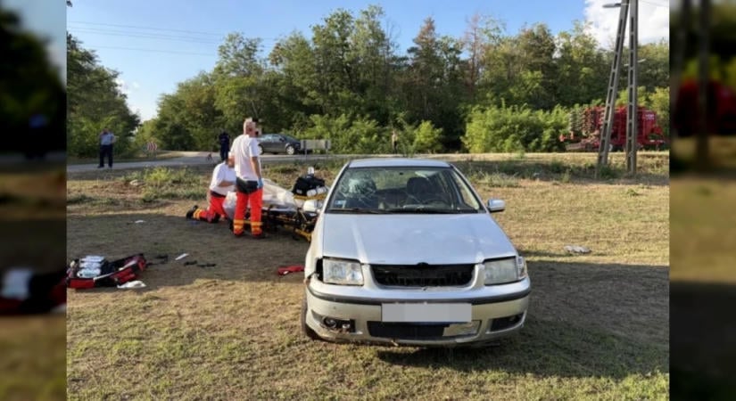 Rendőrök élesztették újra a menekülés közben balesetet szenvedett sofőrt