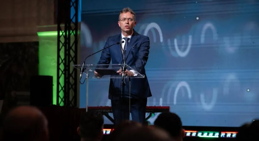 Seszták Miklós és Hankó Balázs is visszautasította Magyar Péter vádjait