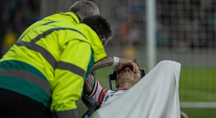 Friss hírek érkeztek az Észak-Írországban hordágyon elvitt magyar válogatott labdarúgóról