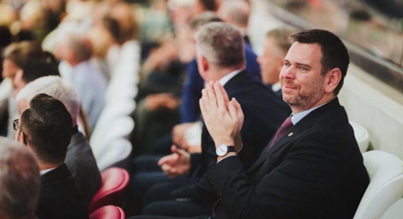 Újabb súlyos részletekről számolt be Vitézy Dávid az Orbán-rendszer kapcsán