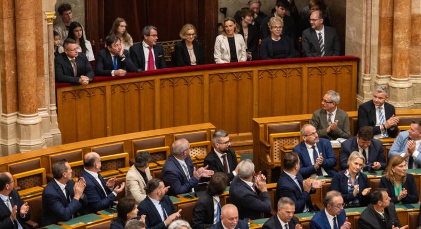 Megszavazta a parlament a kötelező orvoskamarai tagság visszaállítását