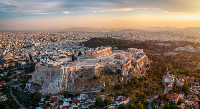 Robbanás történt a turistaparadicsom történelmi városnegyedében, már halálos áldozat is van