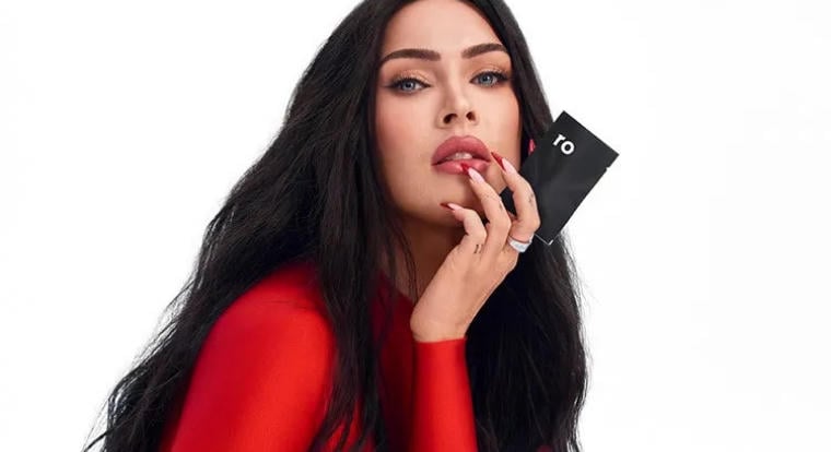 Megan Fox egy merevedési zavar elleni gyógyszert alakít egy reklámban, ami furcsán tökéletes lett