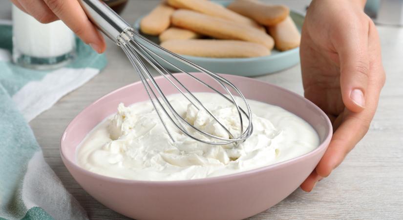 Nincs otthon krémsajt? Ezzel a 6 dologgal simán helyettesítheted!