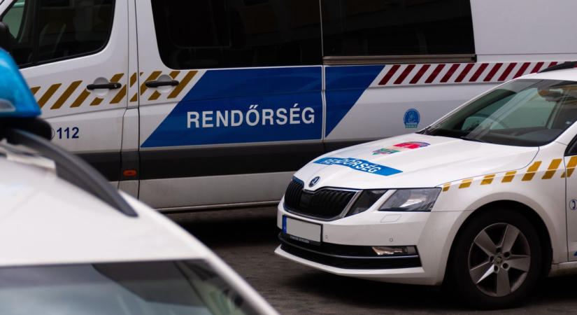 Tragédia Szegeden: egy gyermek zuhant ki a tízemeletes panelházból
