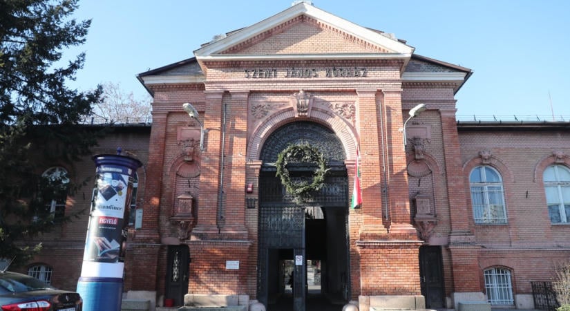 Nem működik az MR-készülék a János Kórházban, máshová szállítják még a sürgős eseteket is