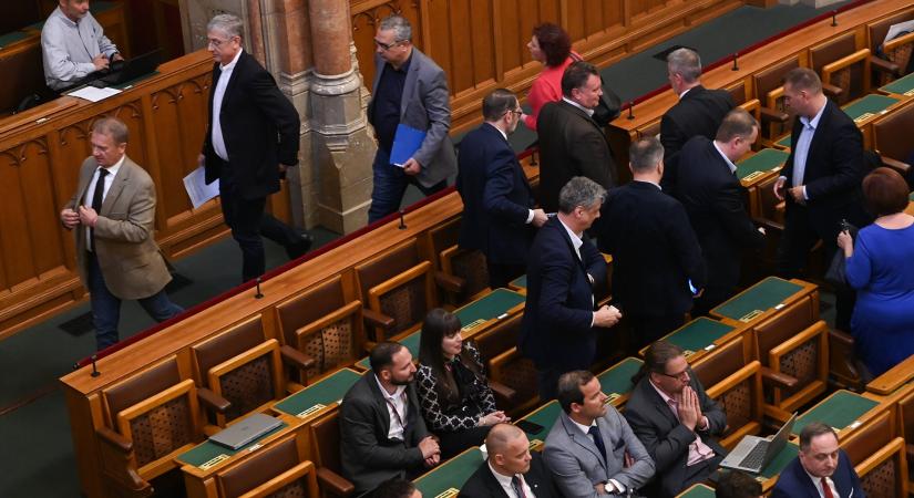 A DK politikusa azt mondja, a kormány lenyúlja a kerületi szakrendelőket