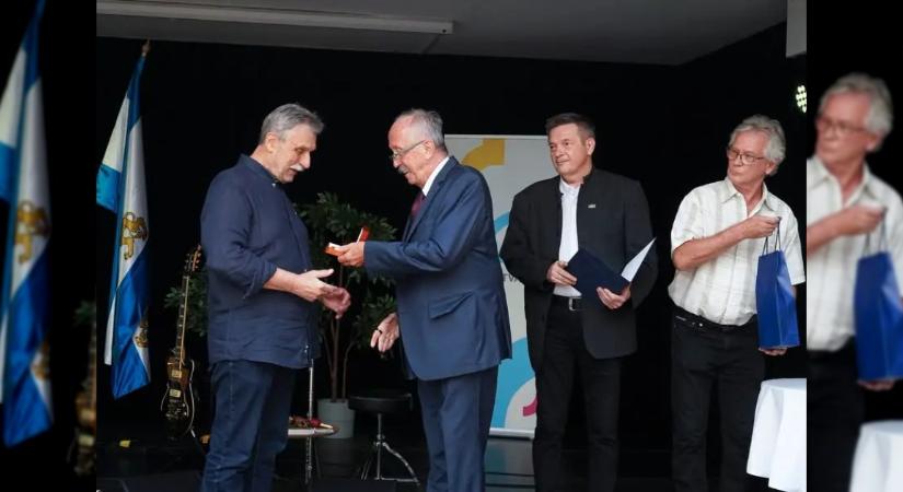 Egészséges Erzsébetvárosért díjat kapott Dr. Baranyi Károly Péter sebész főorvos