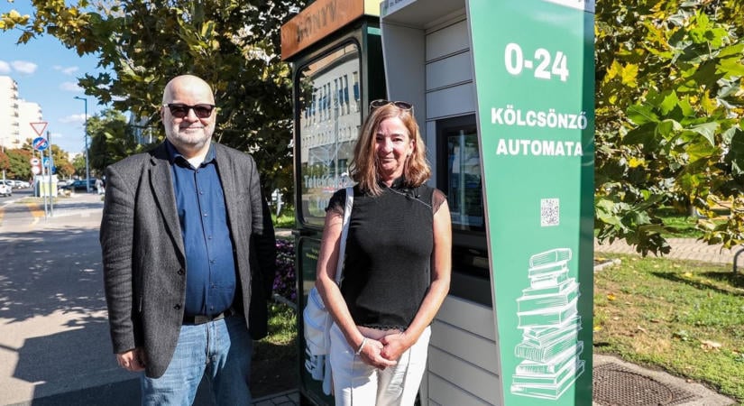 Éjjel-nappal kölcsönözhetünk könyvet Győrben – egyre népszerűbbek a könyvtár automatái