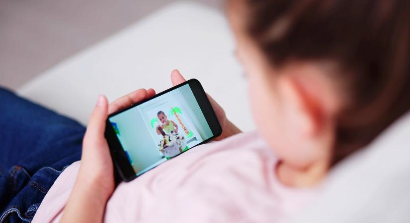 Új, veszélyes módszerrel hálózzák be a gyerekeket a neten: lelki segítőnek adta ki magát egy elkövető a Snapchaten