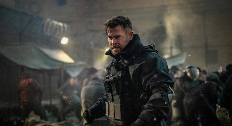 Pierce Brosnan és még sokan mások csatlakoztak a Tyler Rake: A kimenekítés 3 stábjához