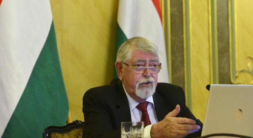 Elvégezték az első robotsebészeti beavatkozást az onkológiai intézetben