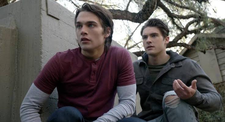 Megszületett a Teen Wolf sztárjának első gyermeke