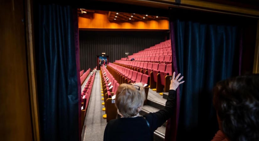 Új színházi évad a Csengey központban