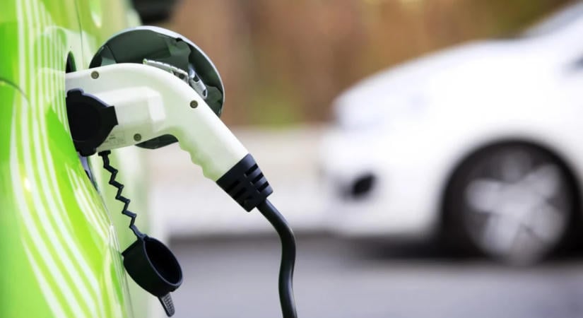 Havi 140-200 euróból bérelhető elektromos autók Franciaországban az alacsony jövedelműeknek