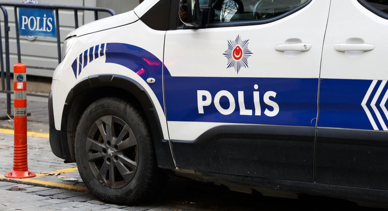 Rendőrök szállták meg a legfőbb ellenzéki televízió székházát Törökországban