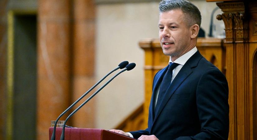 Döntött a kormány: hozzányúlnak az adórendszerhez